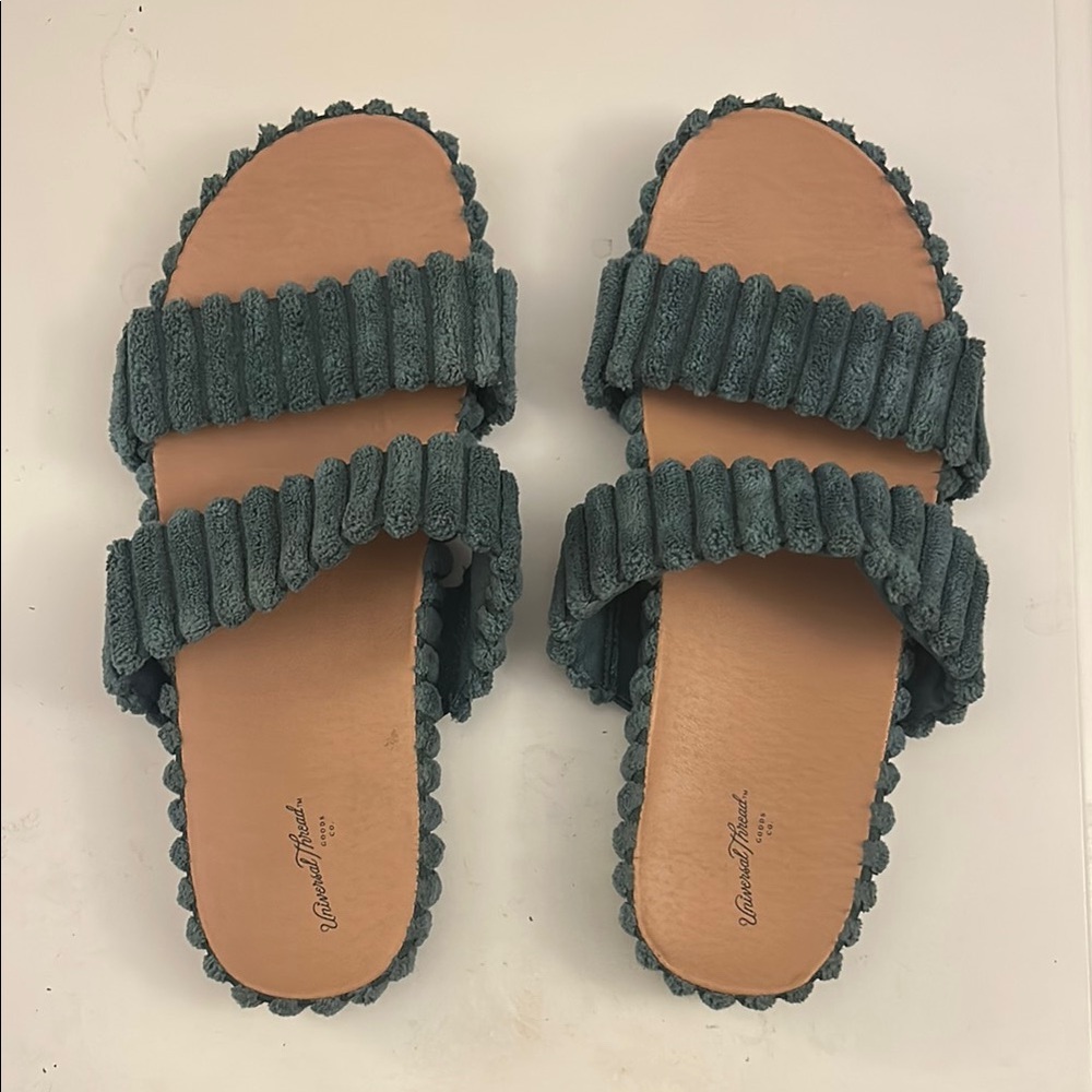 Universal Thread Green Ruched Slide Sandals